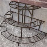 Half-moon plant holder