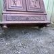 Breton cabinet with carved characters of the early 20th century with 2 doors and 1 oak drawer.