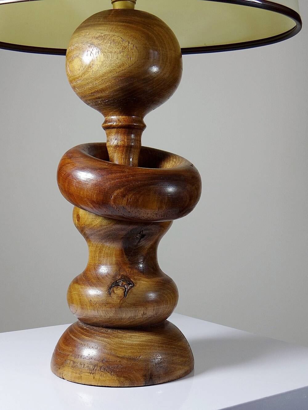 Impressive vintage Scandinavian style lamp designed with turned sculpted wood and a ring.