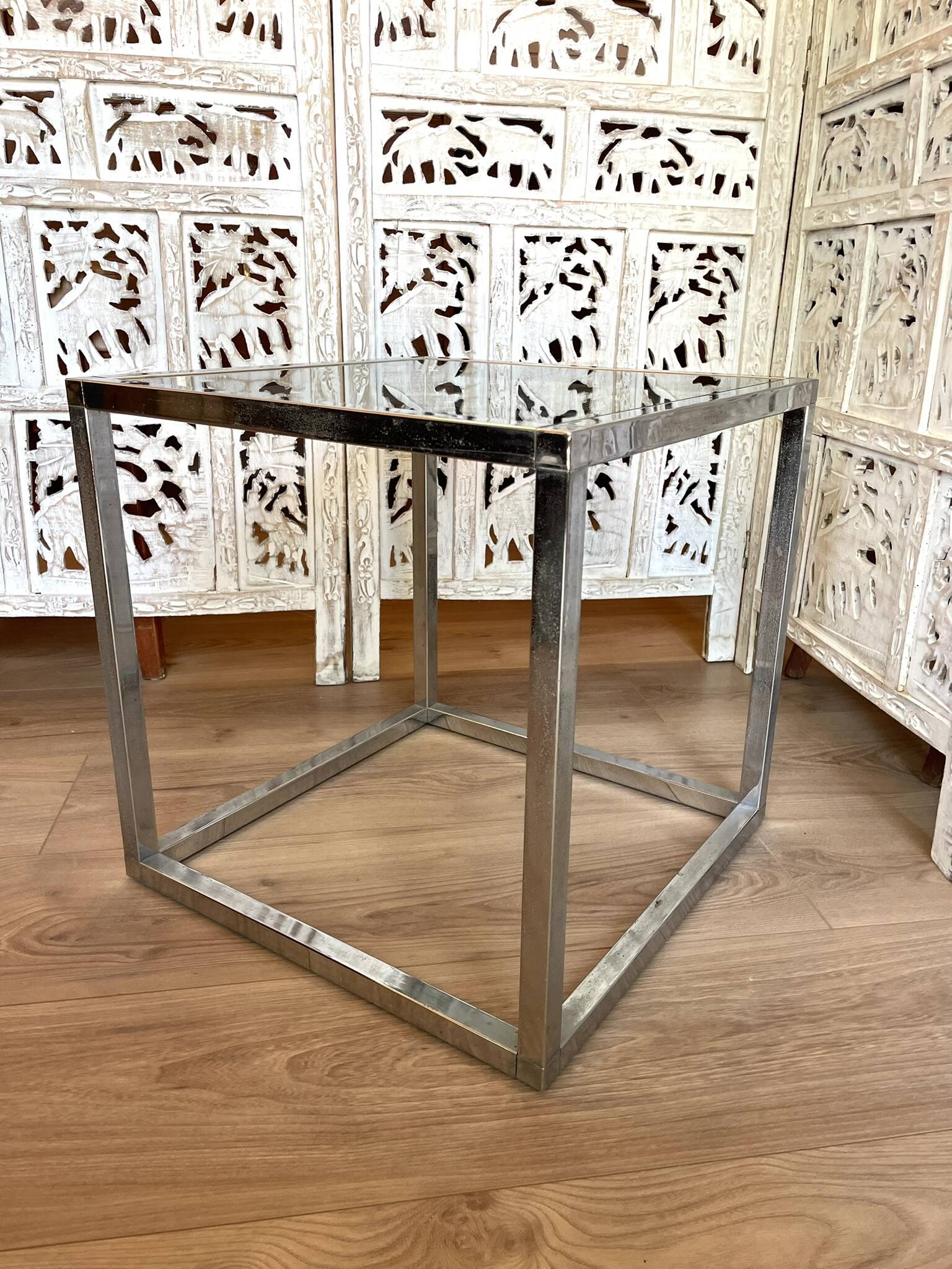 Table Basse / Bout de Canapé Vintage 1970 - Structure Chrome & Plateau Verr