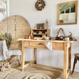 Farm table