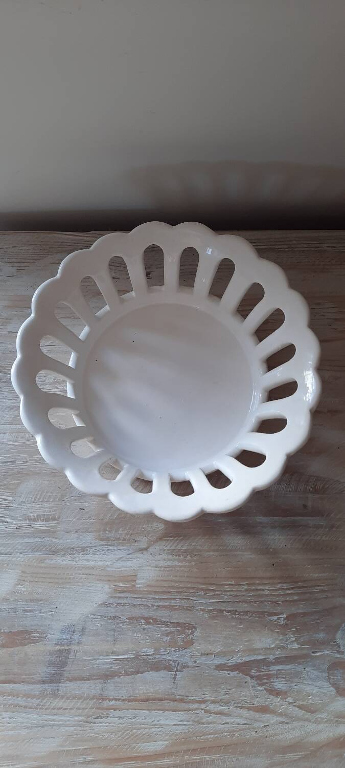 Openwork ceramic basket