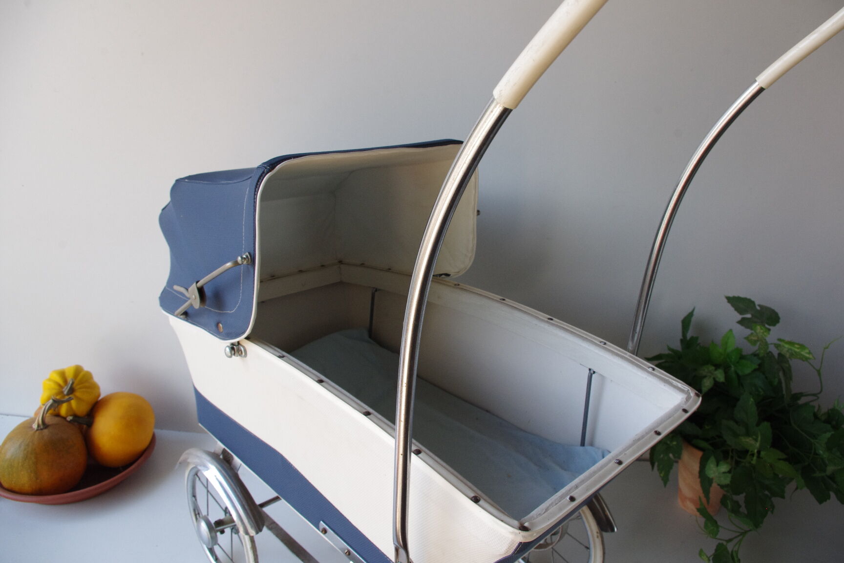 Children's stroller of the 60s