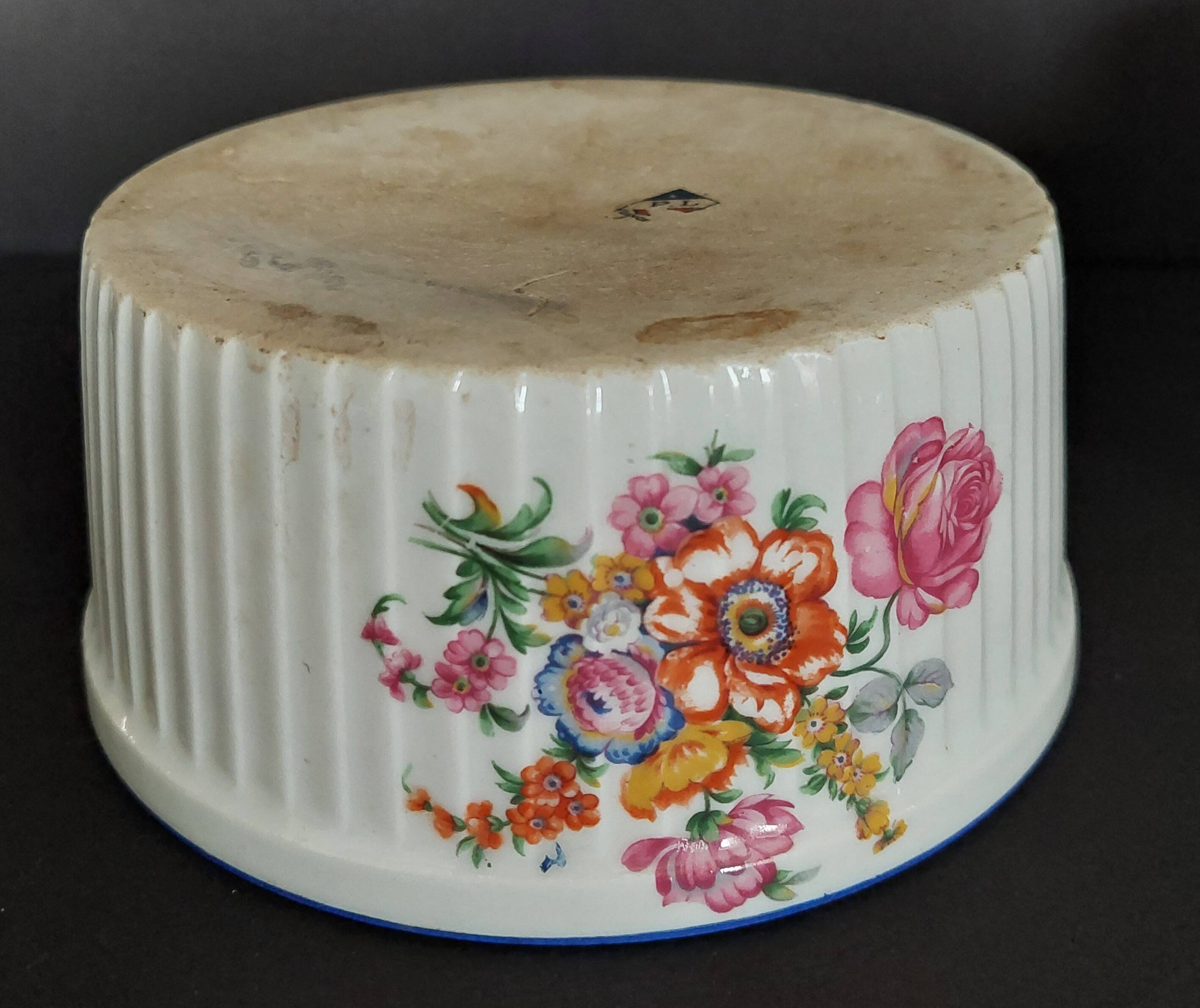 Limoges PL porcelain soufflé mold