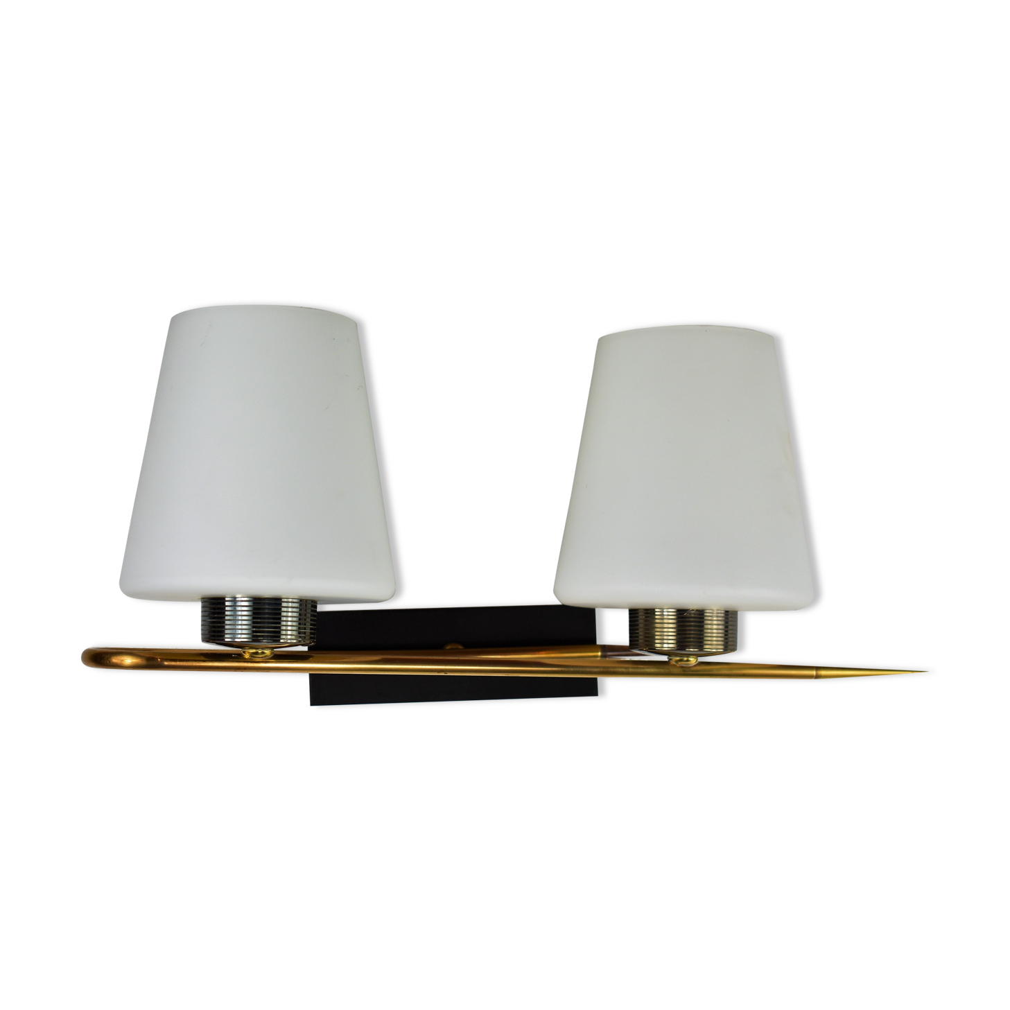 Apply Arlus white glass