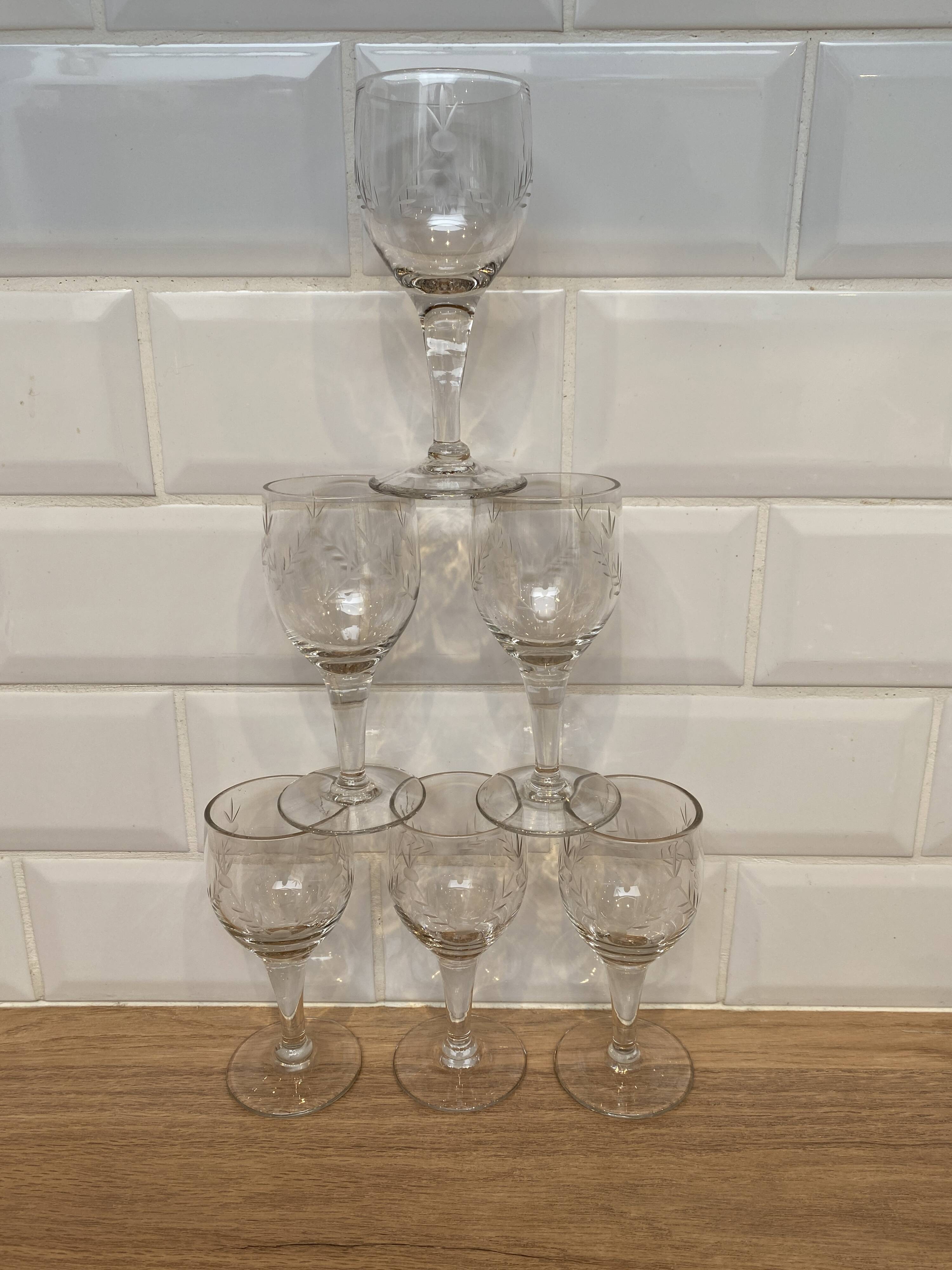 Set de 6 verres vin blanc gravés