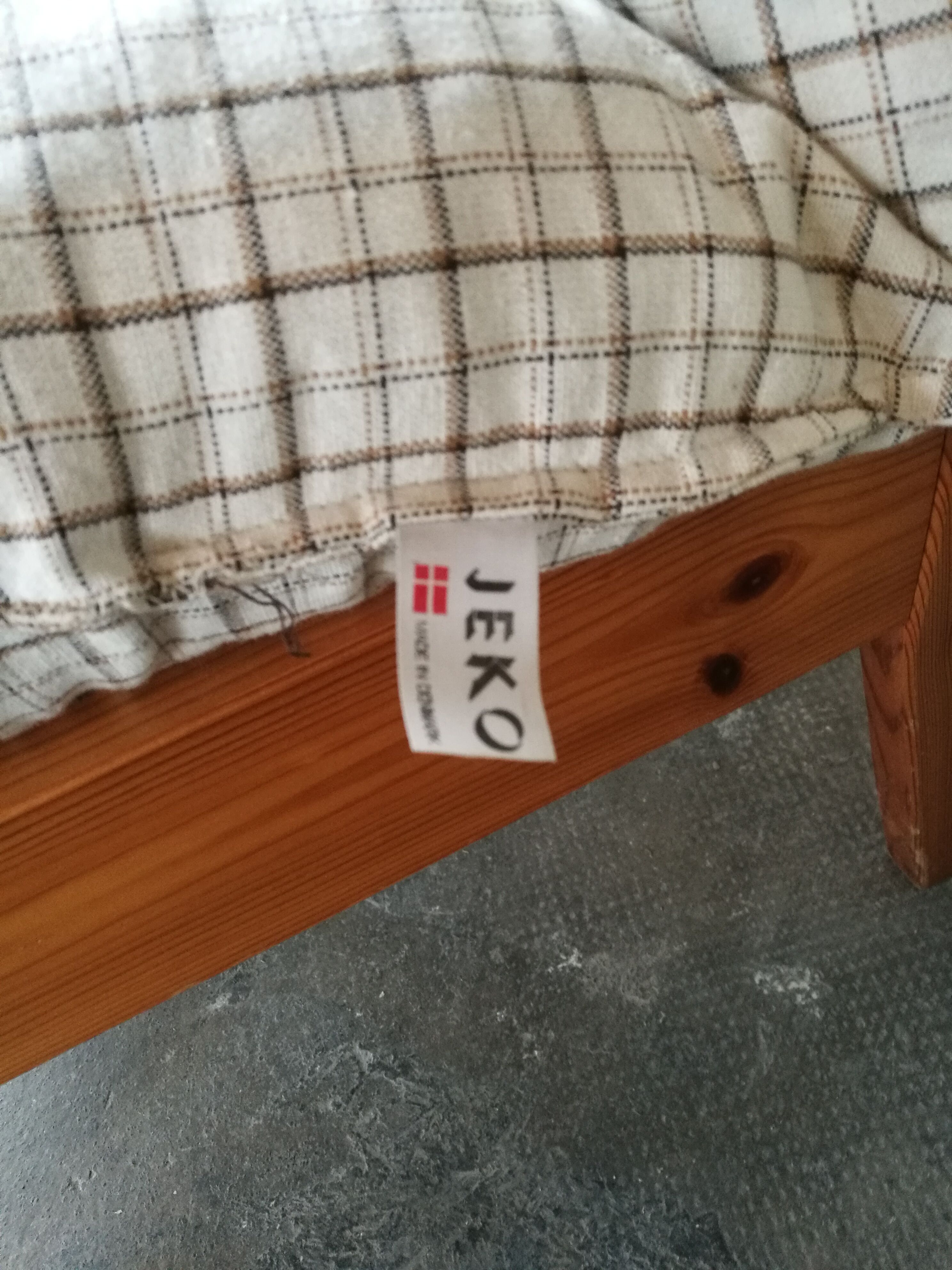 Sofa 2 place in pine