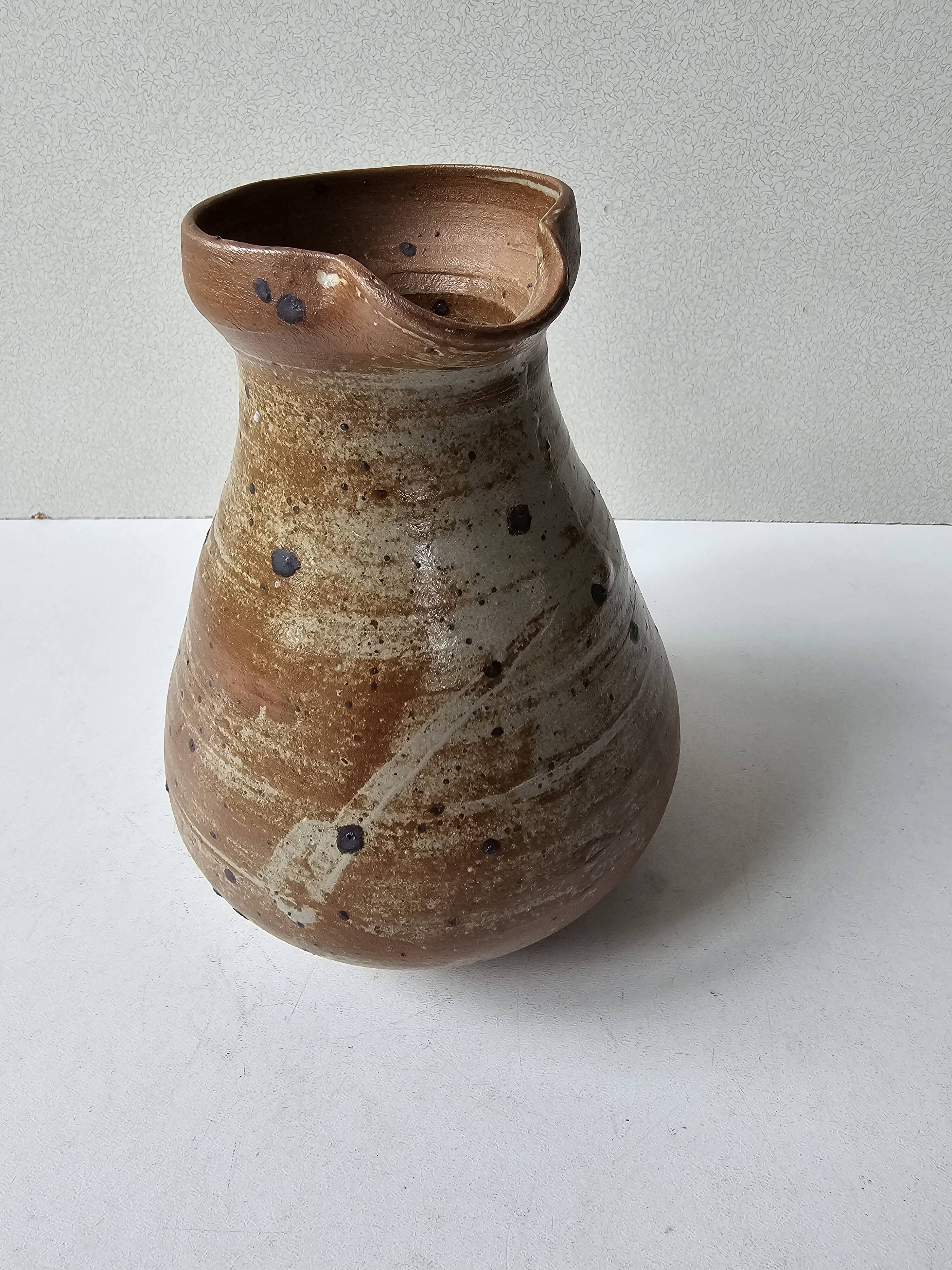Ceramic stoneware pitcher - Signed Pictogram (Paw)