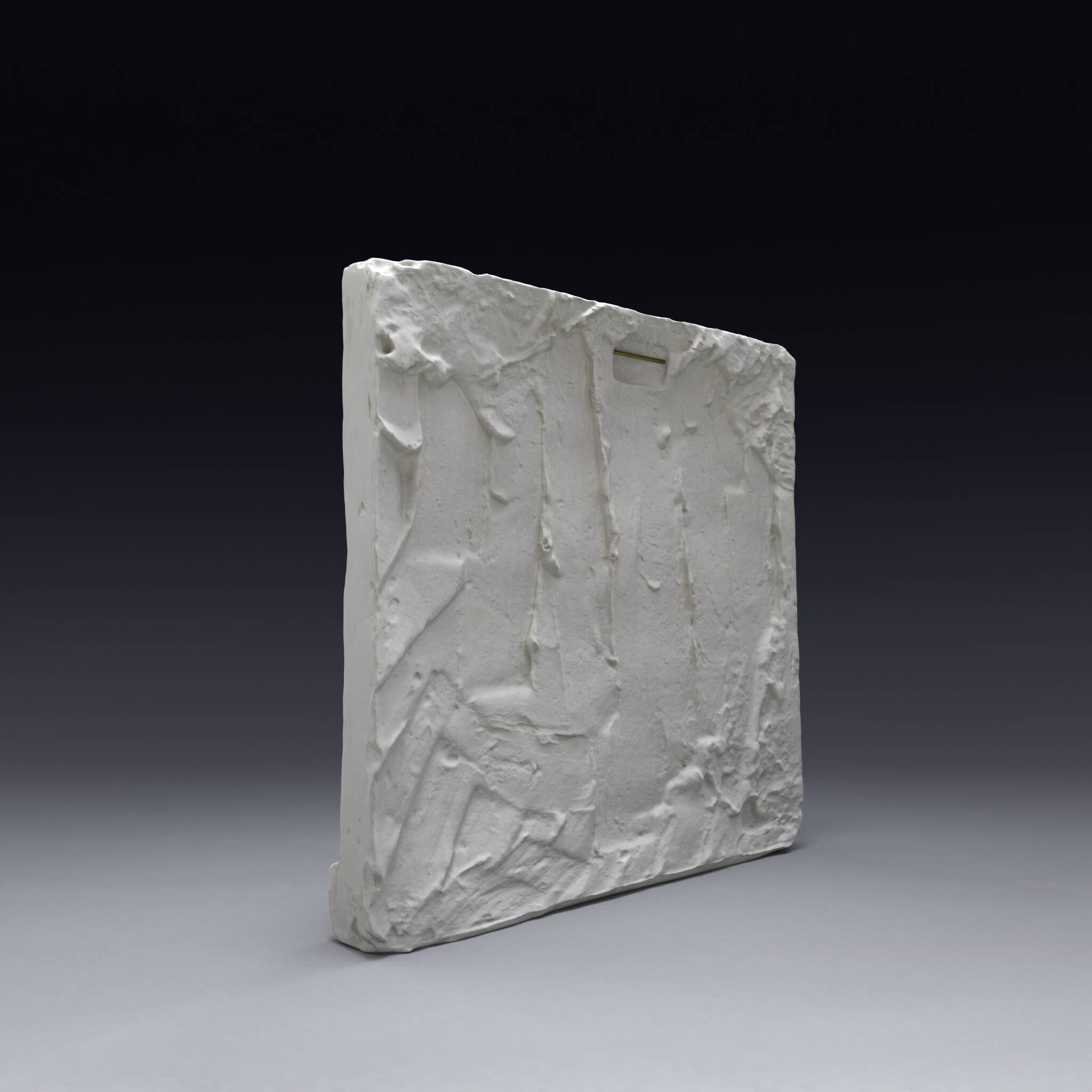 Bas-relief en plâtre représentant un poussin de caille, période ptolémaïque