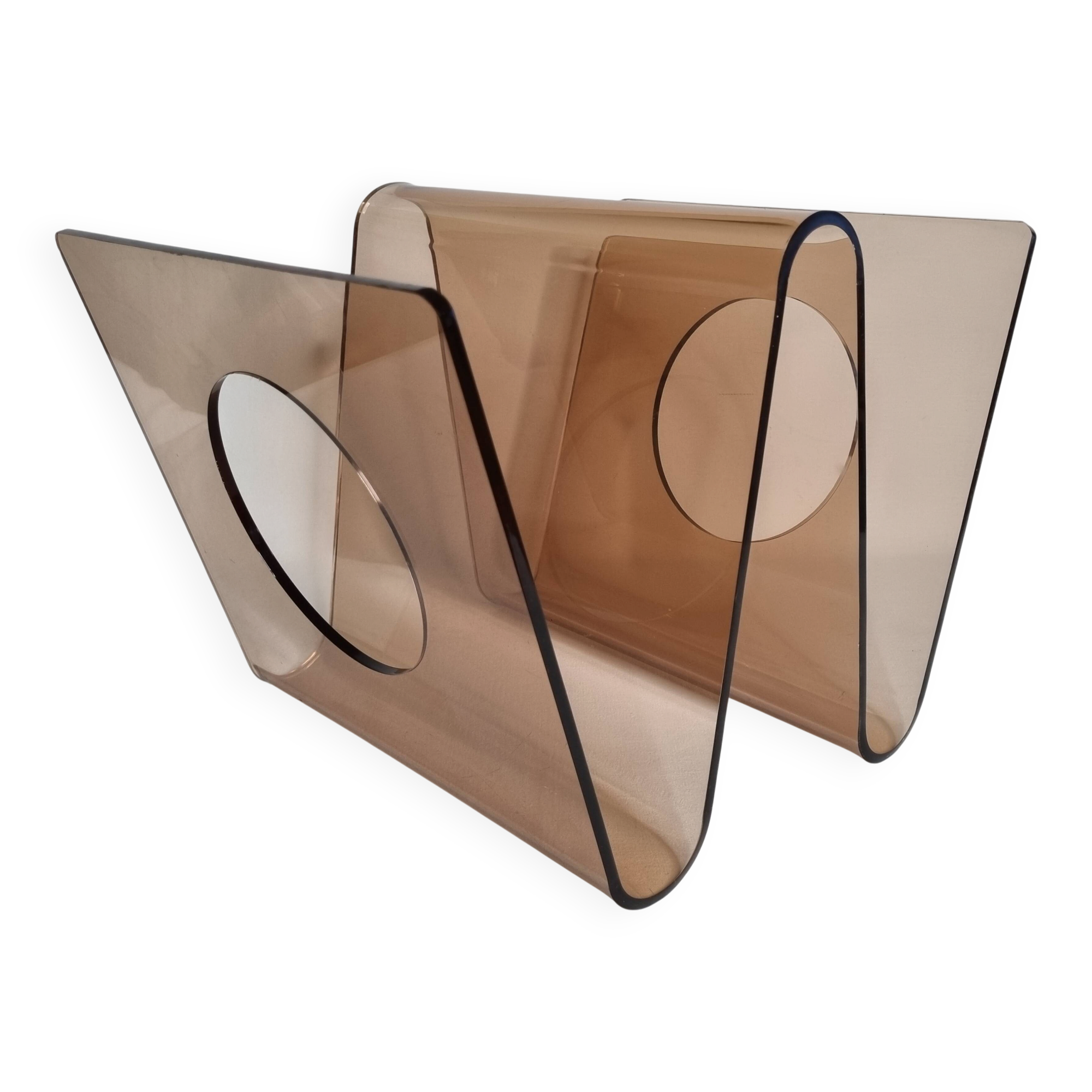 Magazine rack by Michel Dumas for Roche Bobois, smoked plexiglass, 1970s.