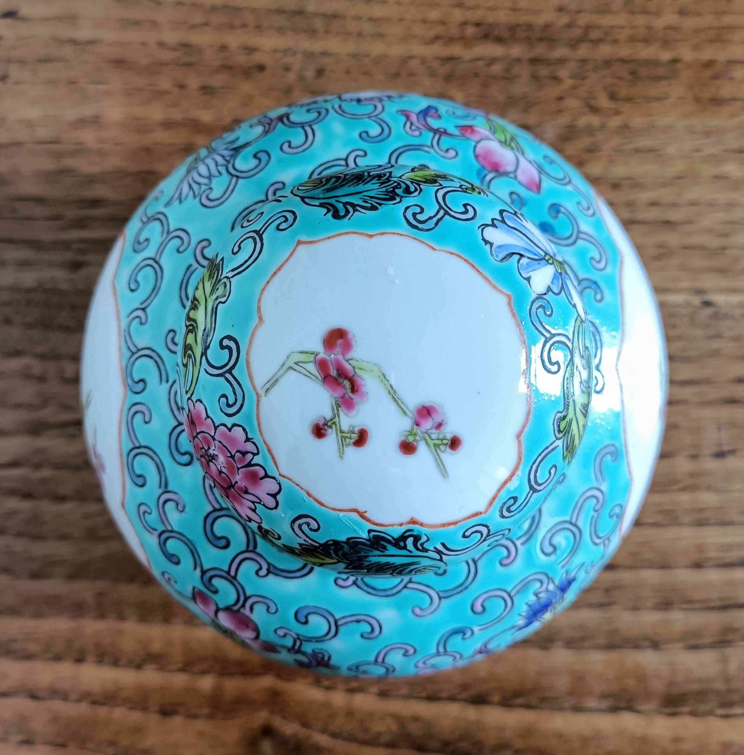 Chinese Jingdezhen tea or ginger pot