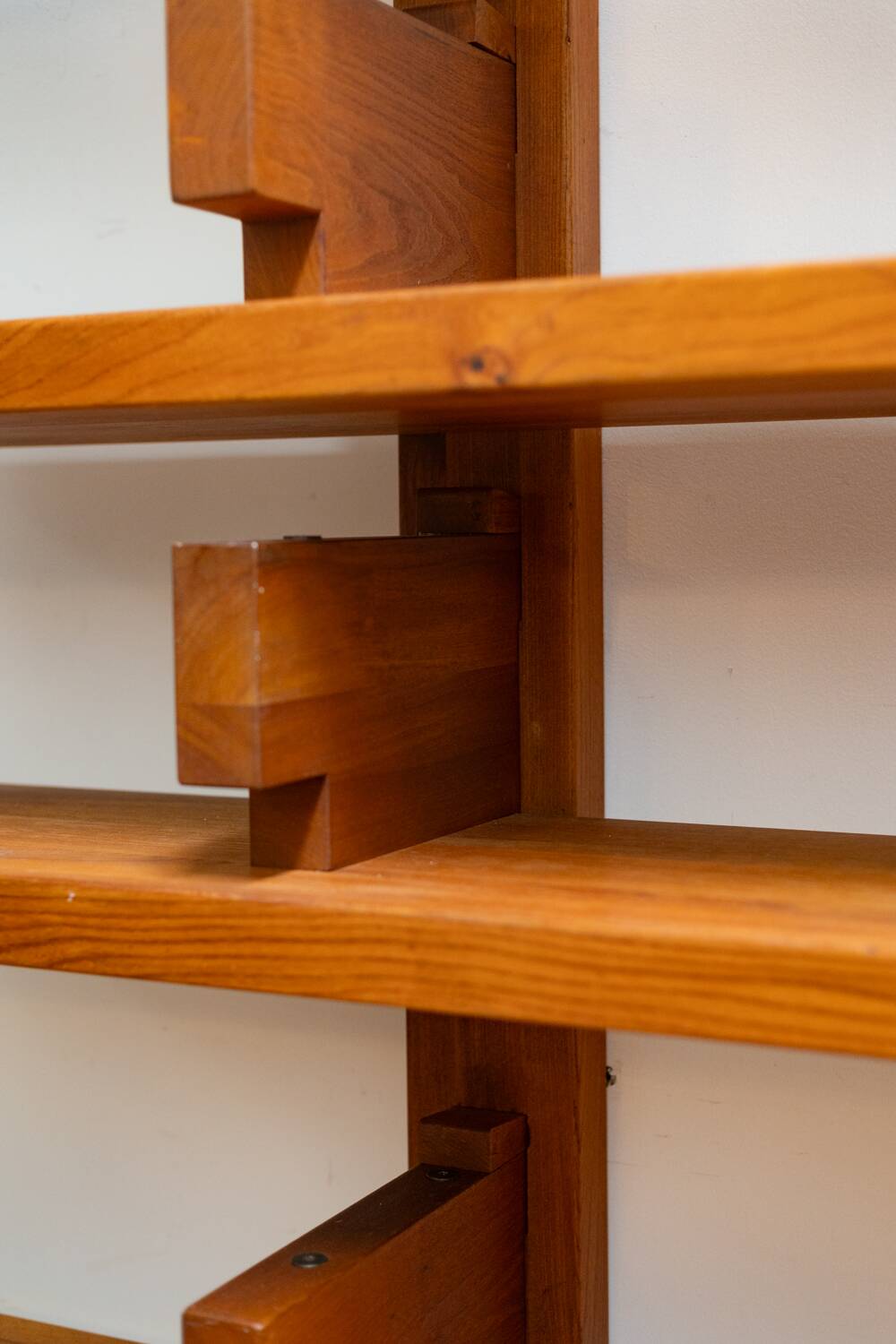 Pierre Chapo. Shelf or bookcase in natural elm. 1980s.