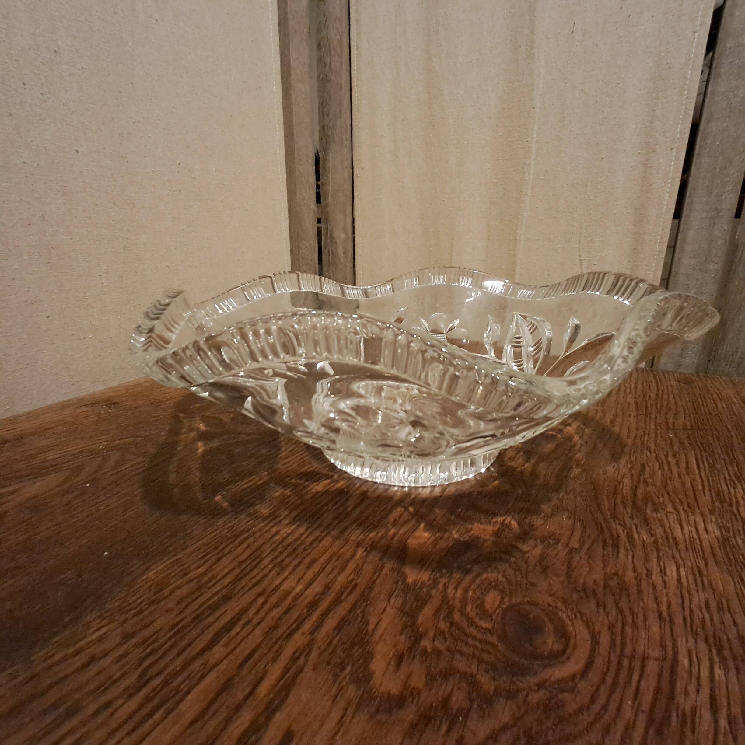 Fruit basket in cut Arques crystal