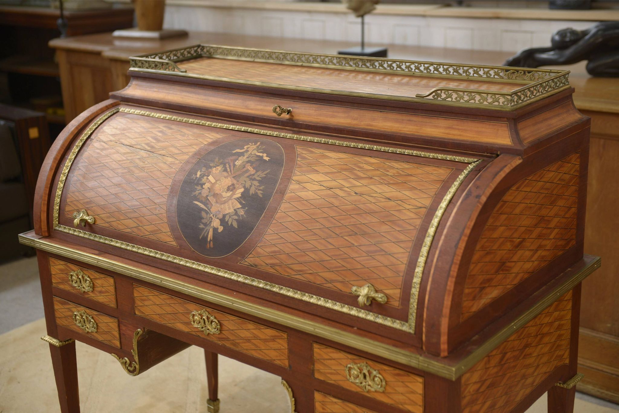 Louis XVI style cylinder desk in marquetry from the Napoleonic III period.