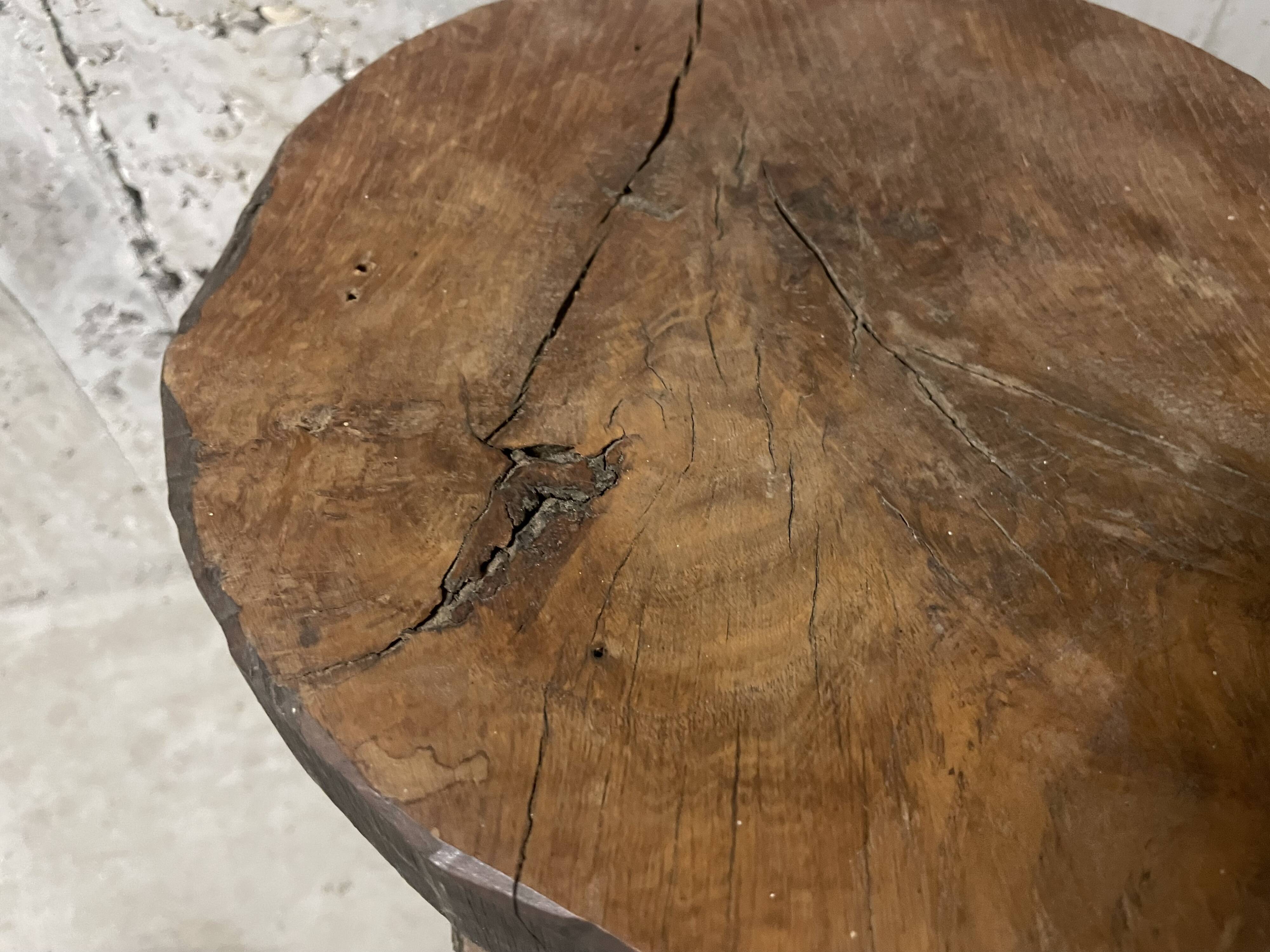 Tripod farm stool