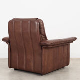 Fauteuil en cuir marron, design suisse, années 1970, fabrication: De Sede