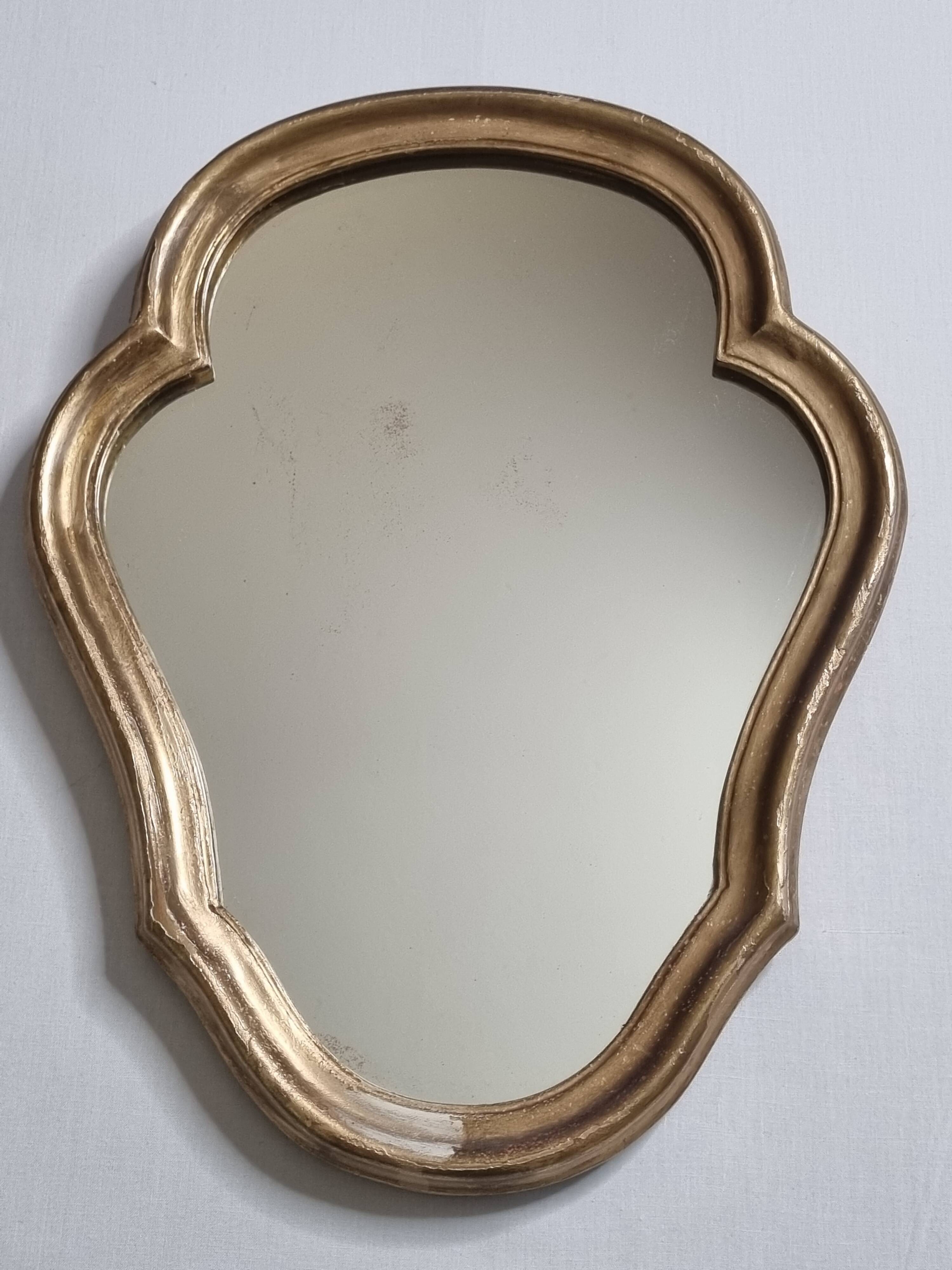 Miroir ancien chantourné en bois doré patiné avec glace d’origine 40x32 cm