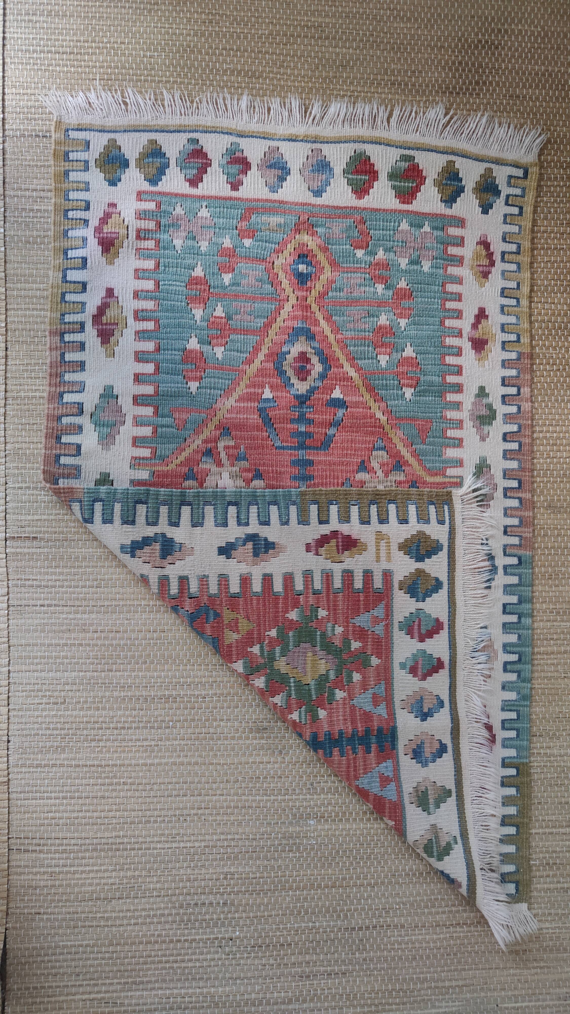 Kilim carpet from anatolia 137 x 82 cm