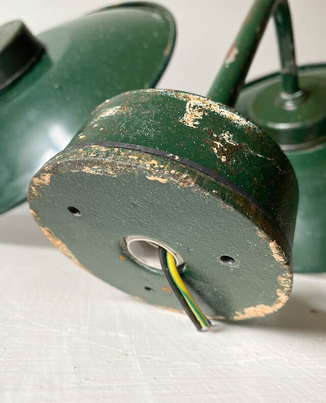 Outdoor enamelled tole wall lamp