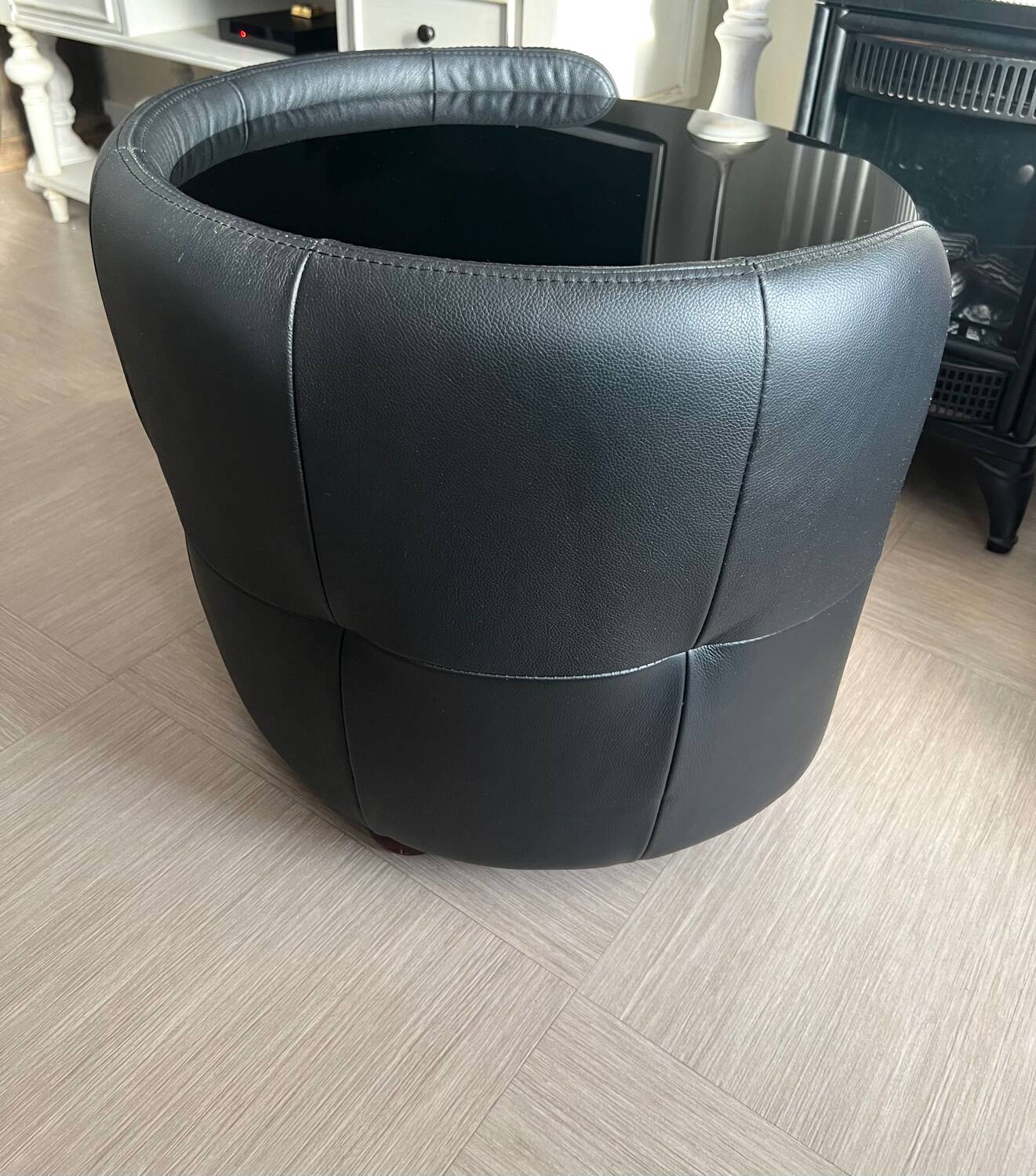 Genuine leather and black glass bedside table Terranova