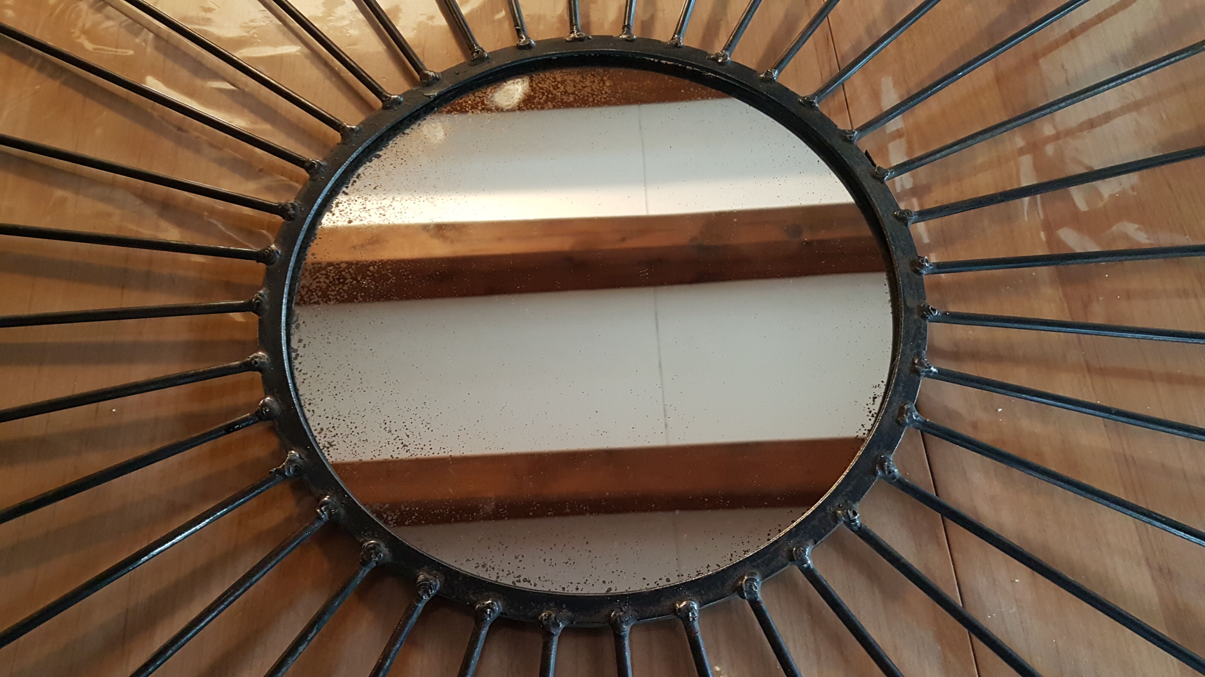 Former witch diameter 73cm wrought iron mirror