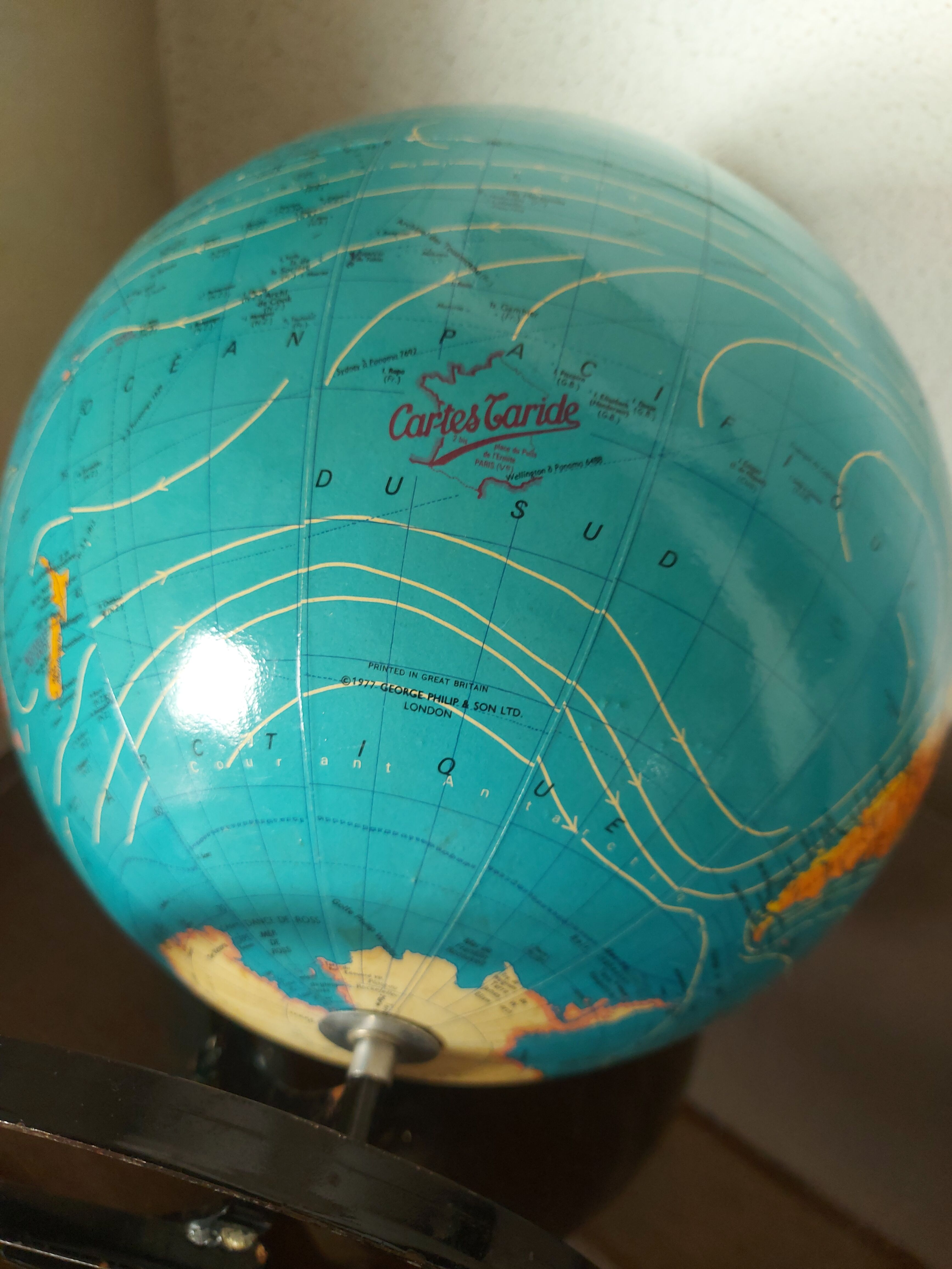 Globe terrestre , Mappemonde vintage tarides , 1977
