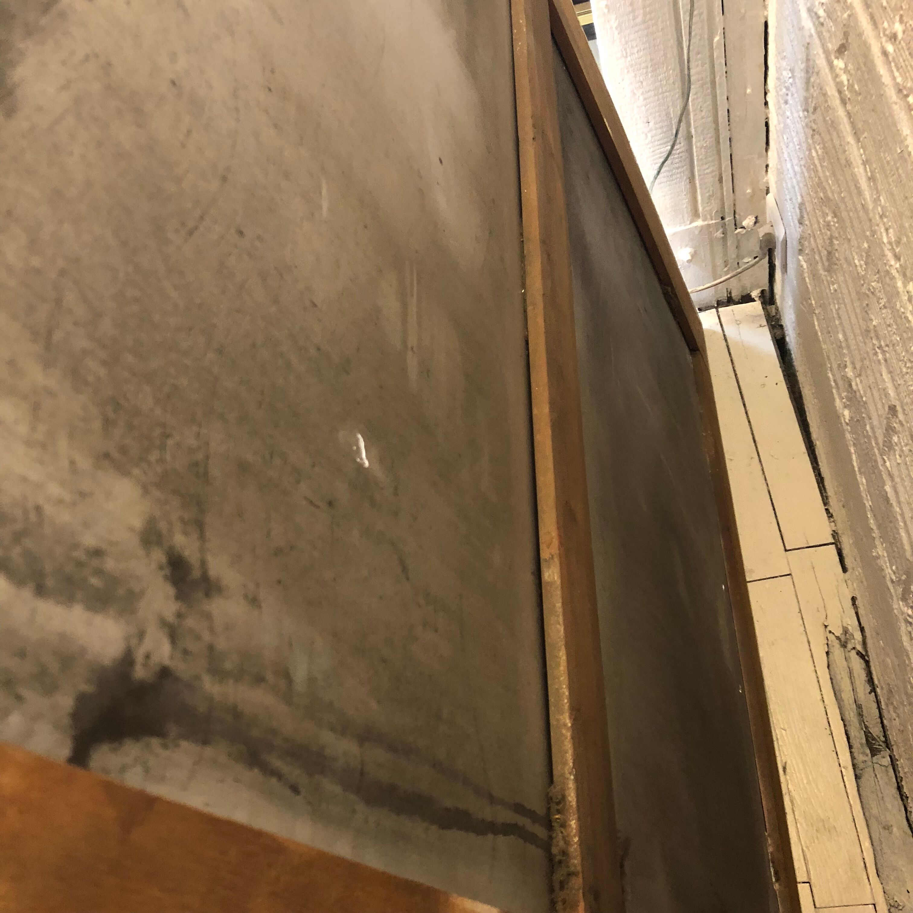 Golden mirror 106x152cm