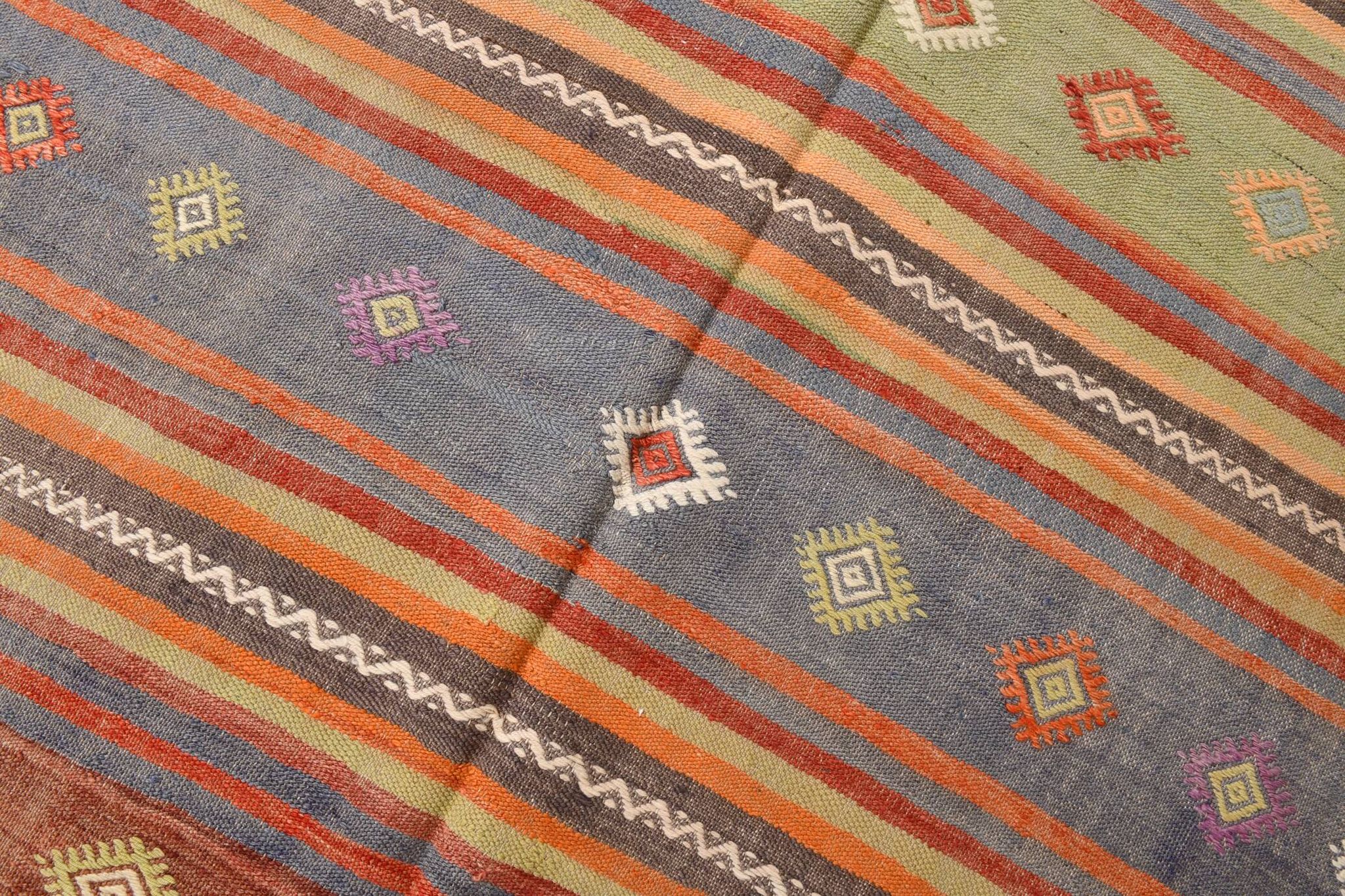 5x7 Tile Red & Grey Kilim Rug, Handwoven Vintage Kilim Rug, 140x221Cm