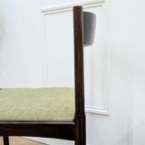 6 green Scandinavian chairs