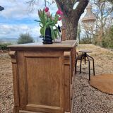 Oak counter