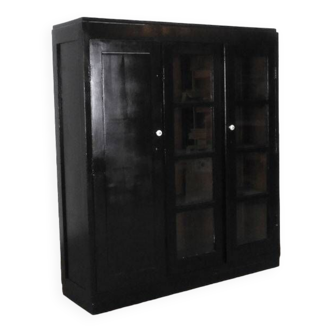 Zwarte brocante kast