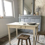 Farm table