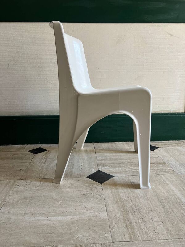 Chaise monobloc design Gilac 1970