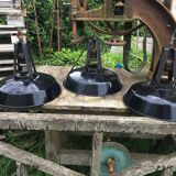 Set of 3 black industrial lamps from the 70s, good condition