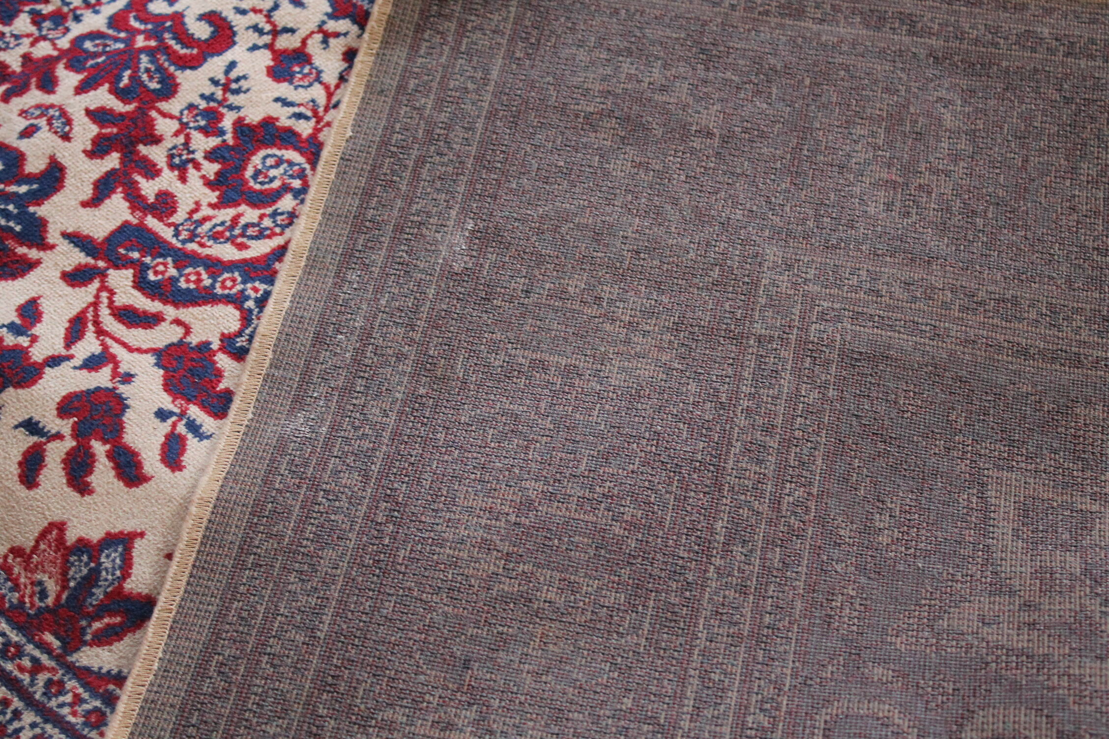 Persian rug 197 x 138