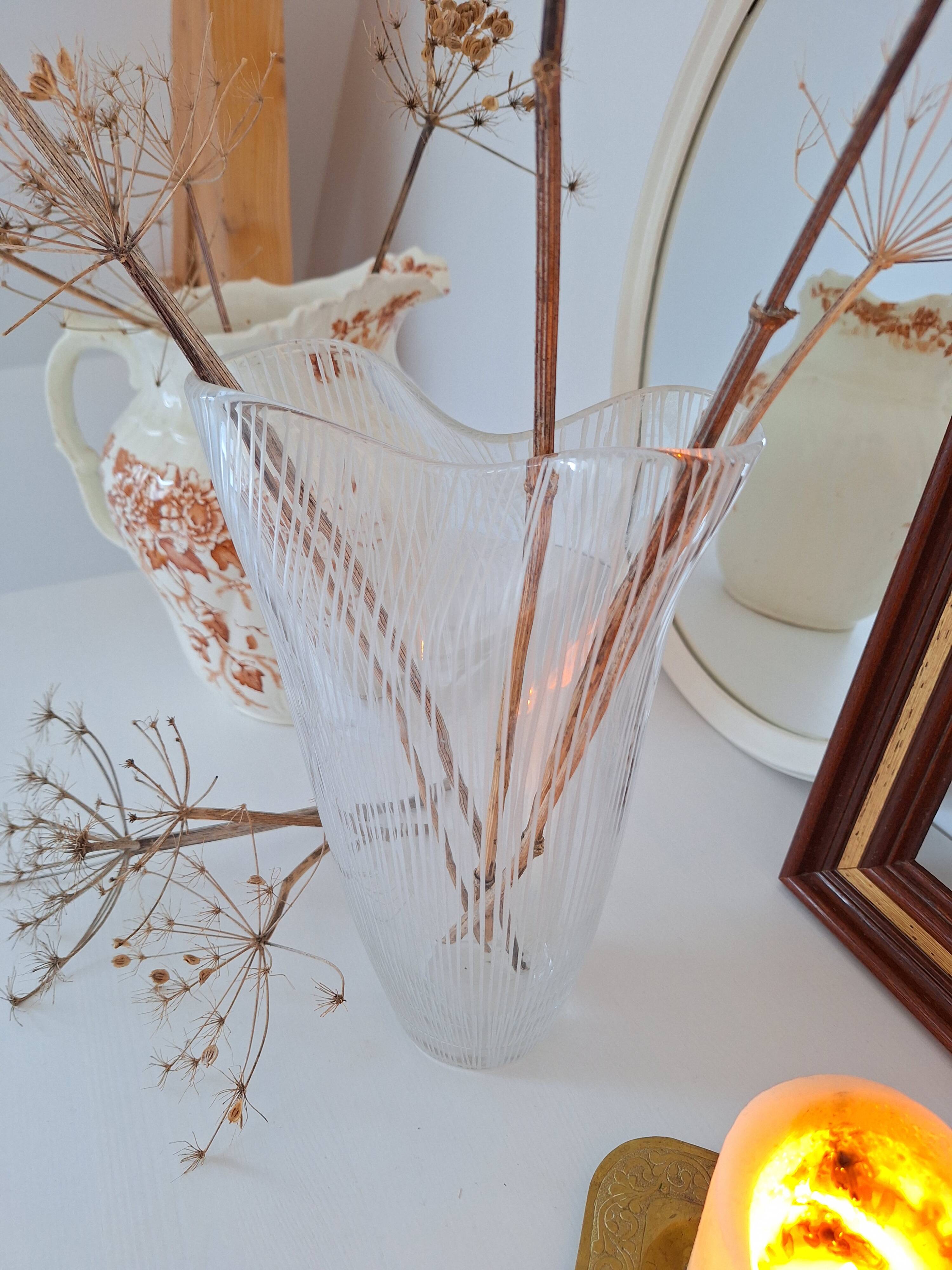 Vase à rayures