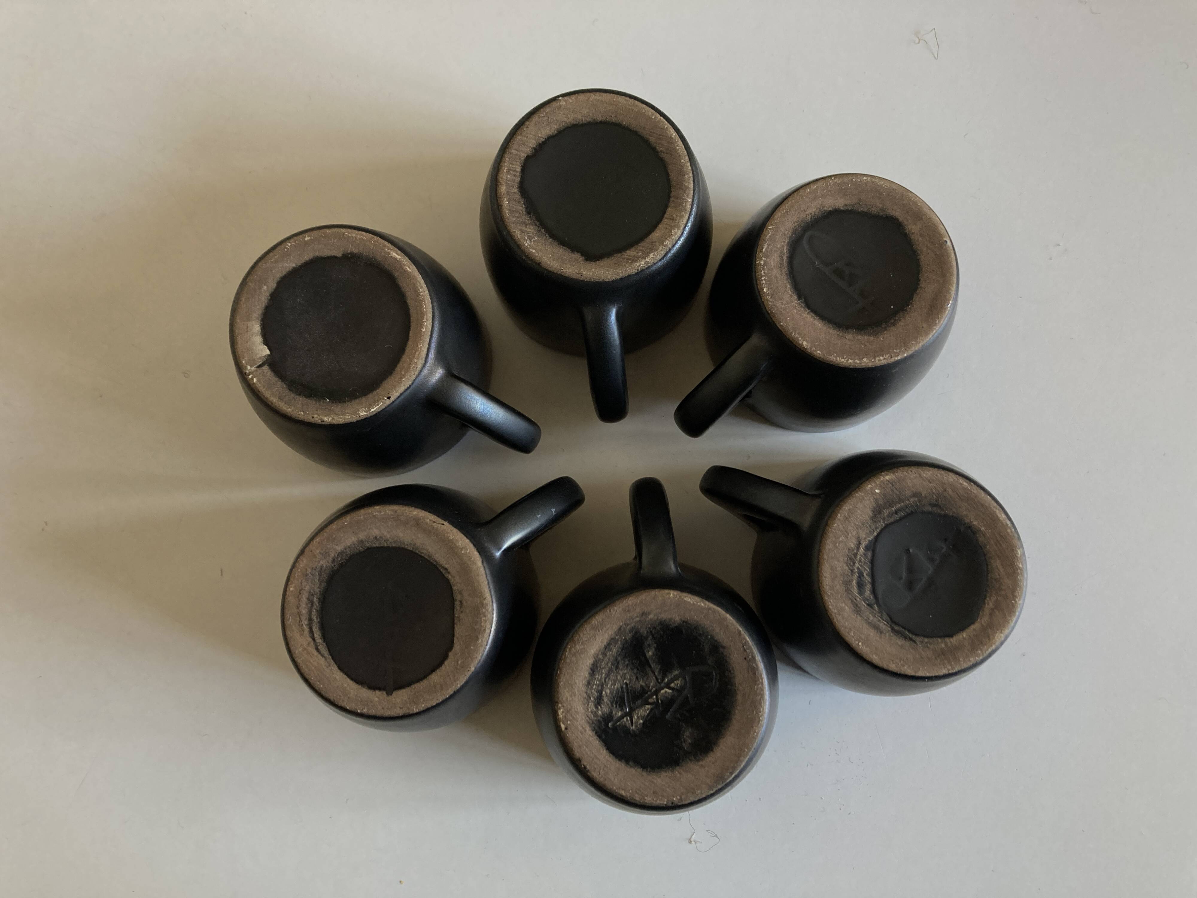 Set of 6 mid-century pottery mugs in glazed earthenware, 1960.