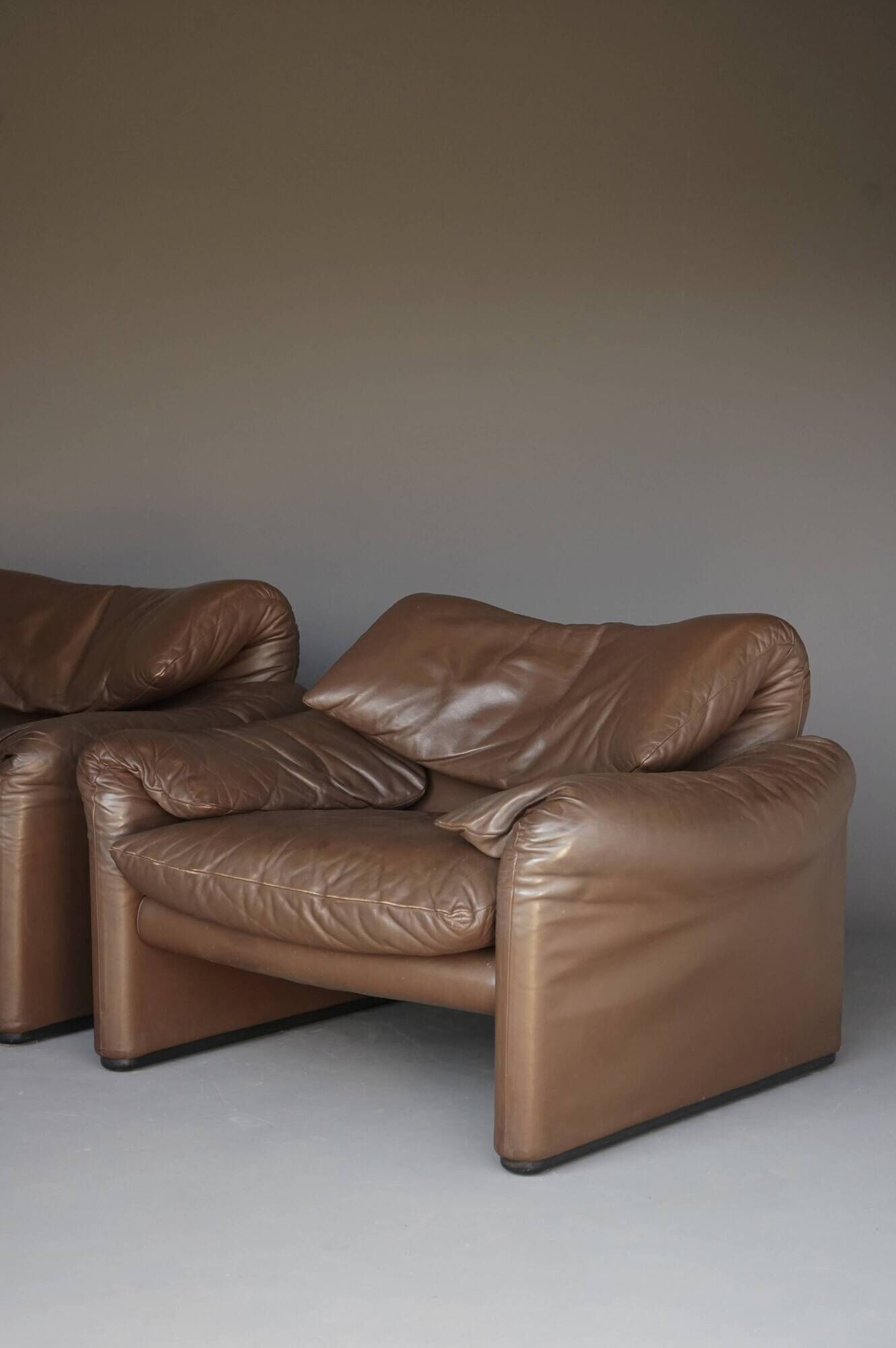 Maralunga Leather Armchairs by Vico Magistretti for Cassina, 1973
