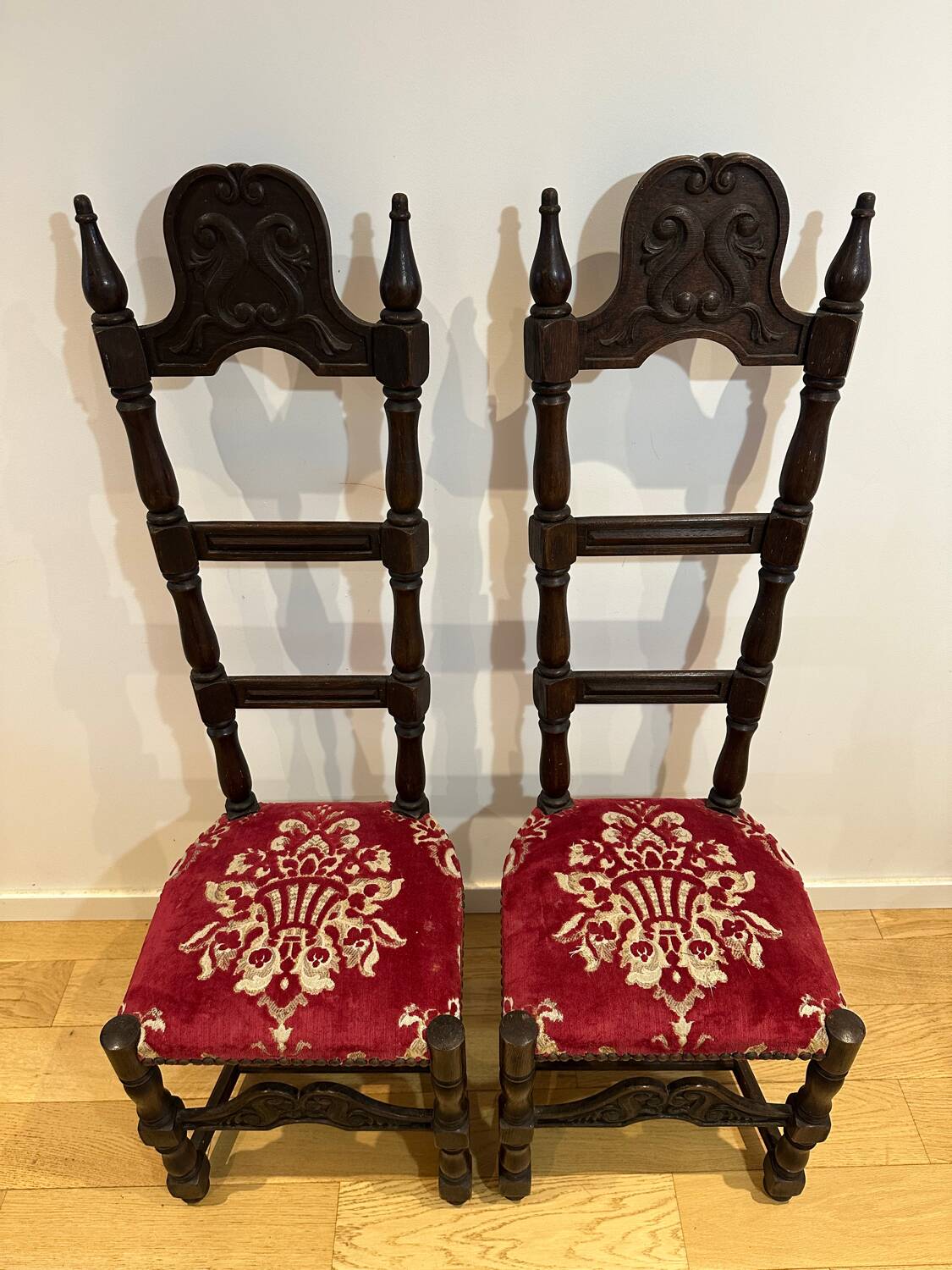 Pair of lounge chairs