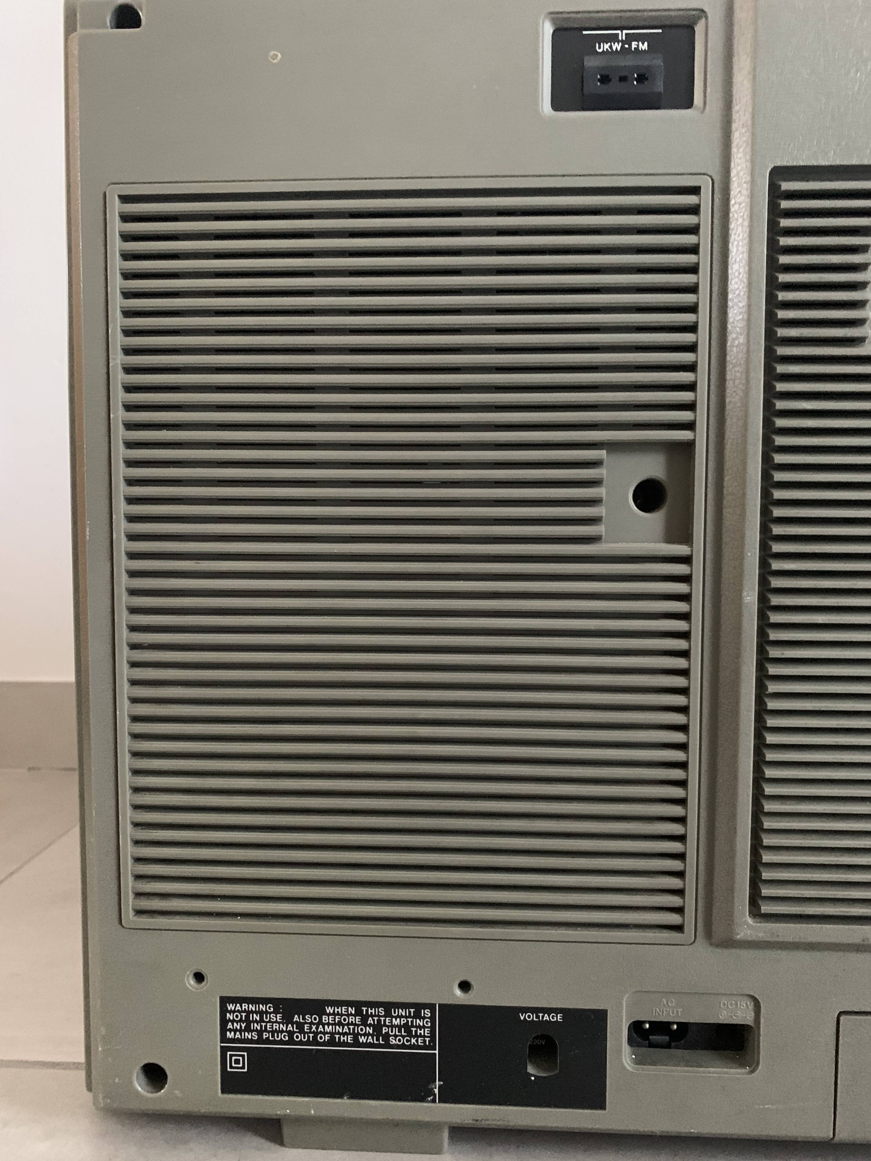 BOOMBOX GHETTO BLASTER