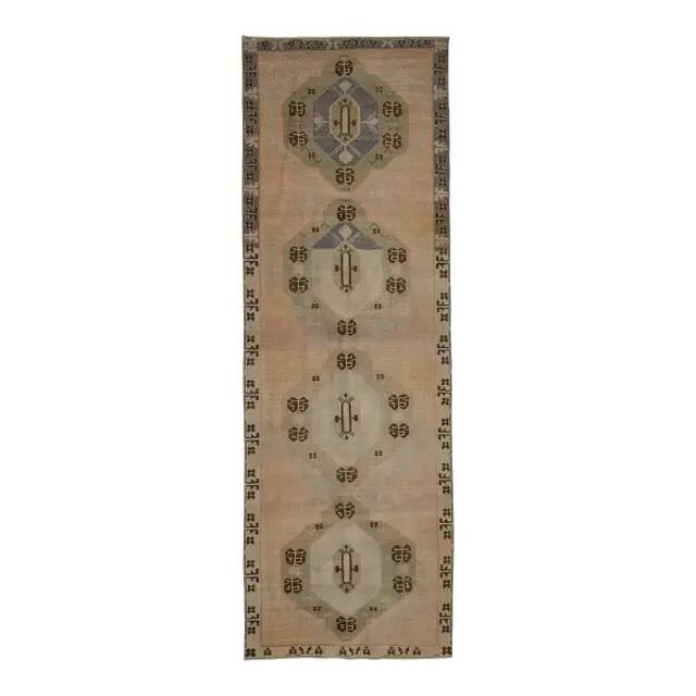 Tapis couloir en laine et coton fait main Oushak turc des années 1970, 137x404.