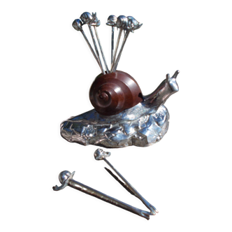 Ancient snail pikes