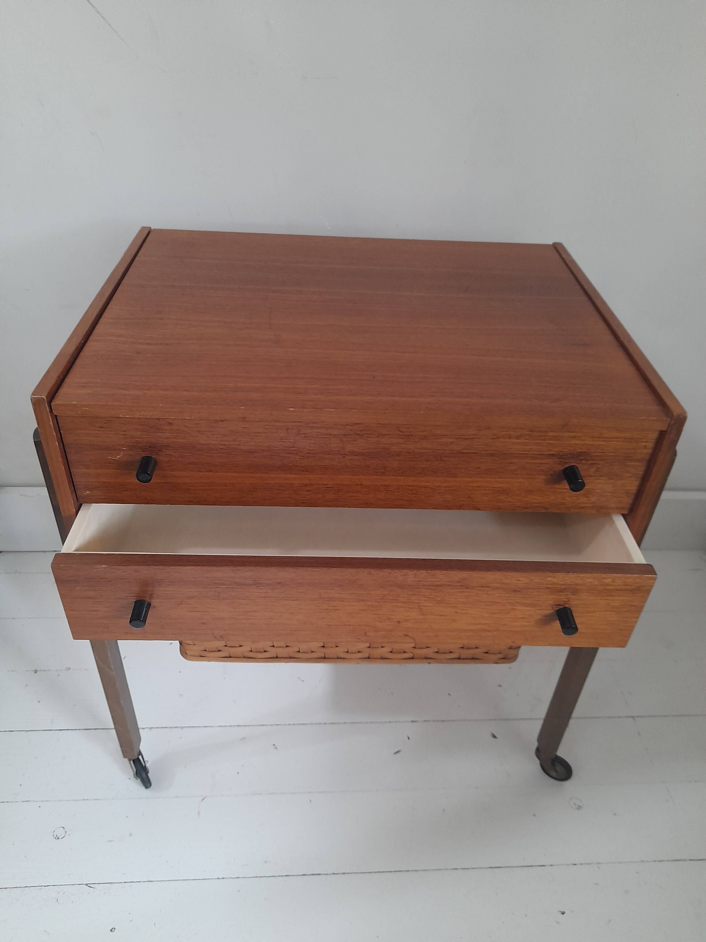 Meuble de couture scandinave teck années 60