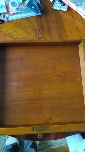 Bureau demi-lune de style louis xvi en bois acajou et dessus cuir