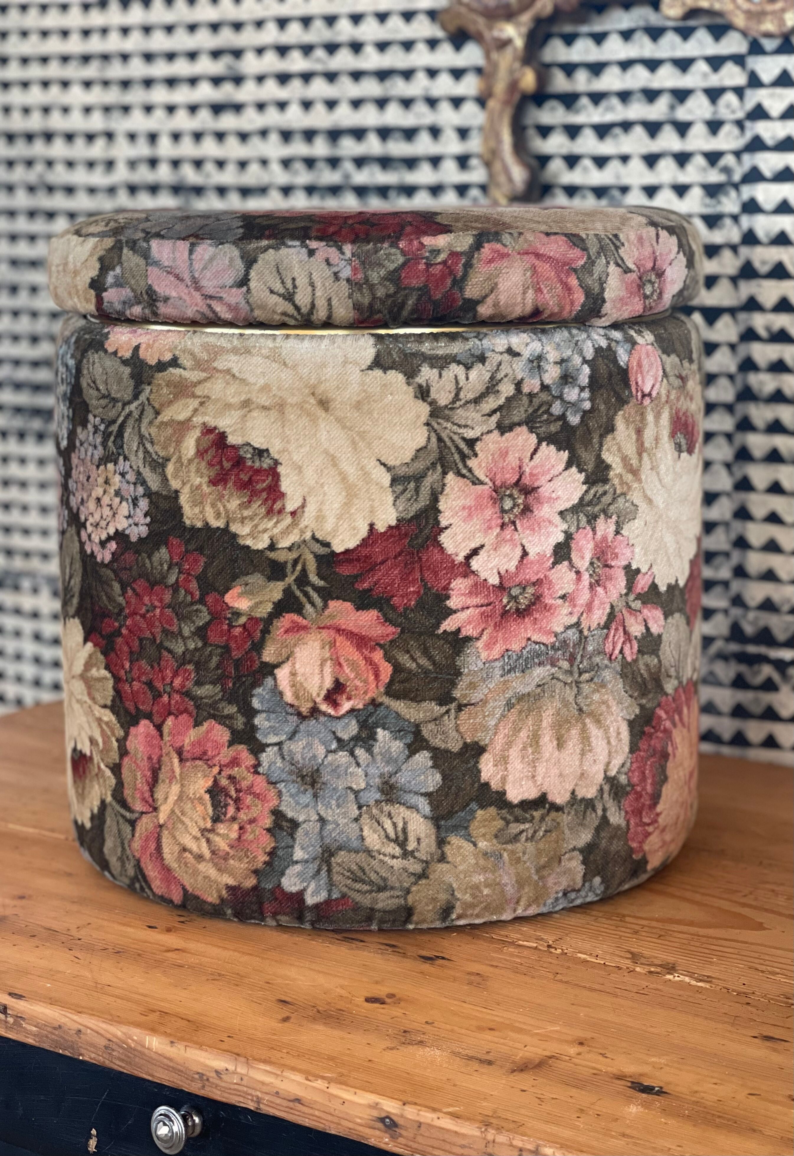 Pouf en velours 1970