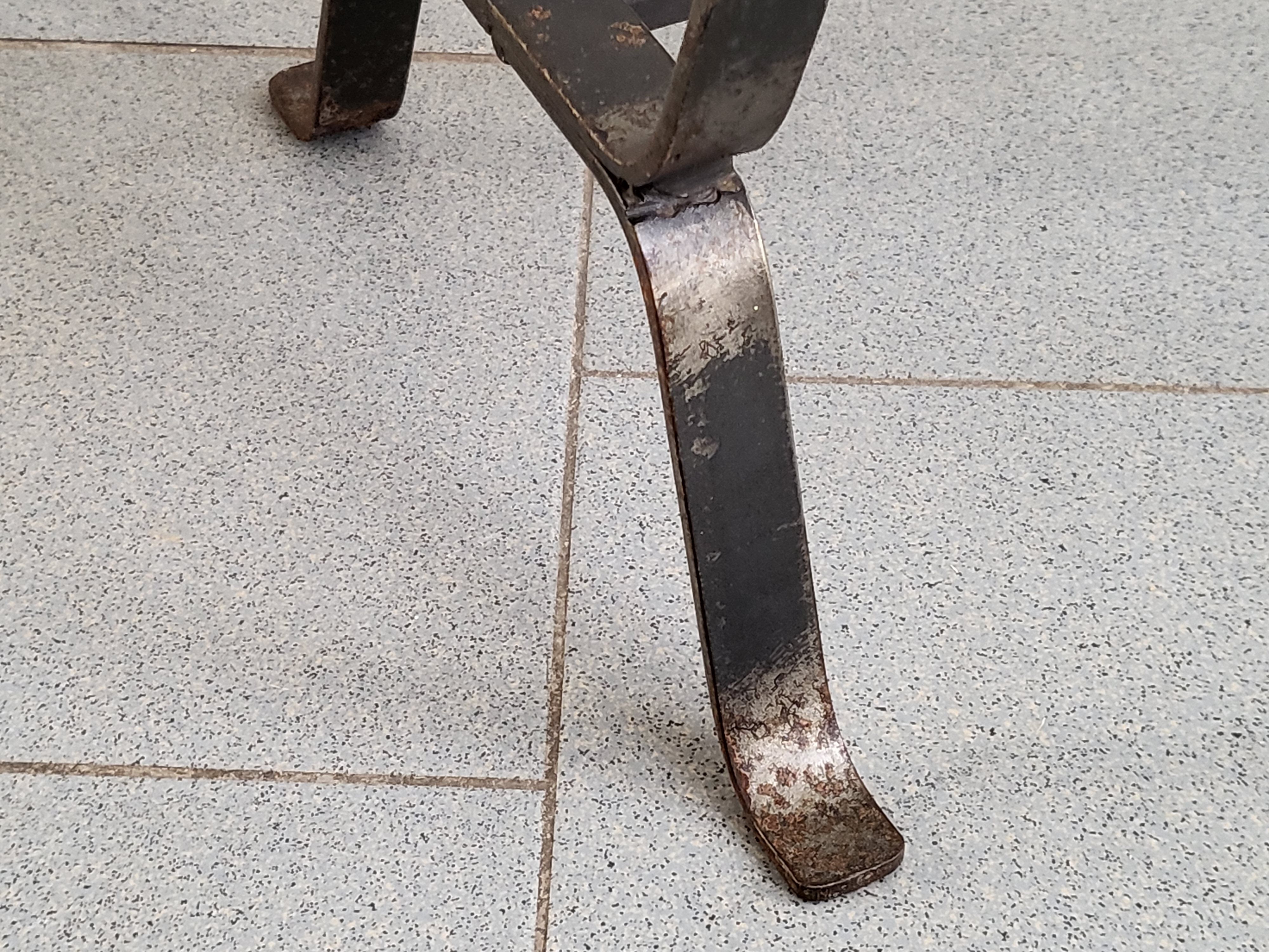 Vintage magazine holder 1950