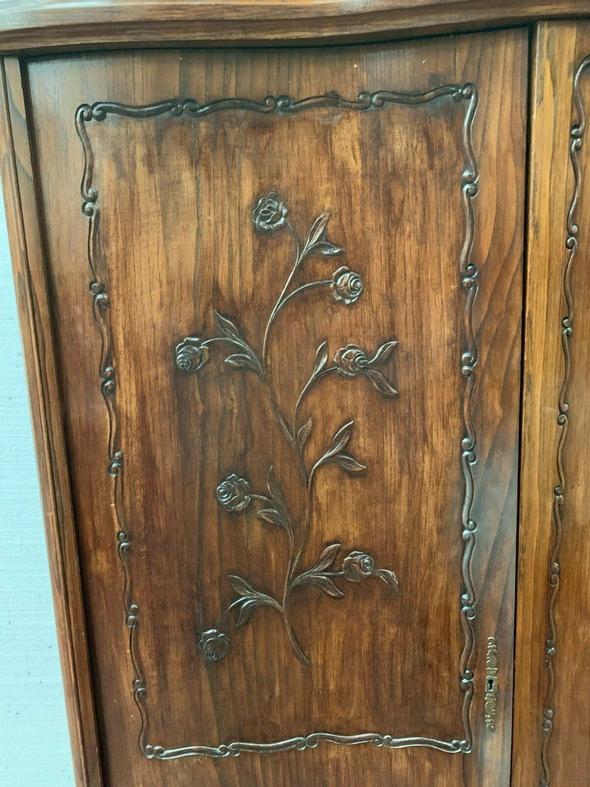 Regency-style wardrobe in walnut storage furniture 20th century
