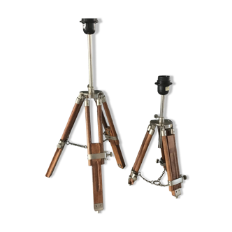 2 adjustable tripod lights