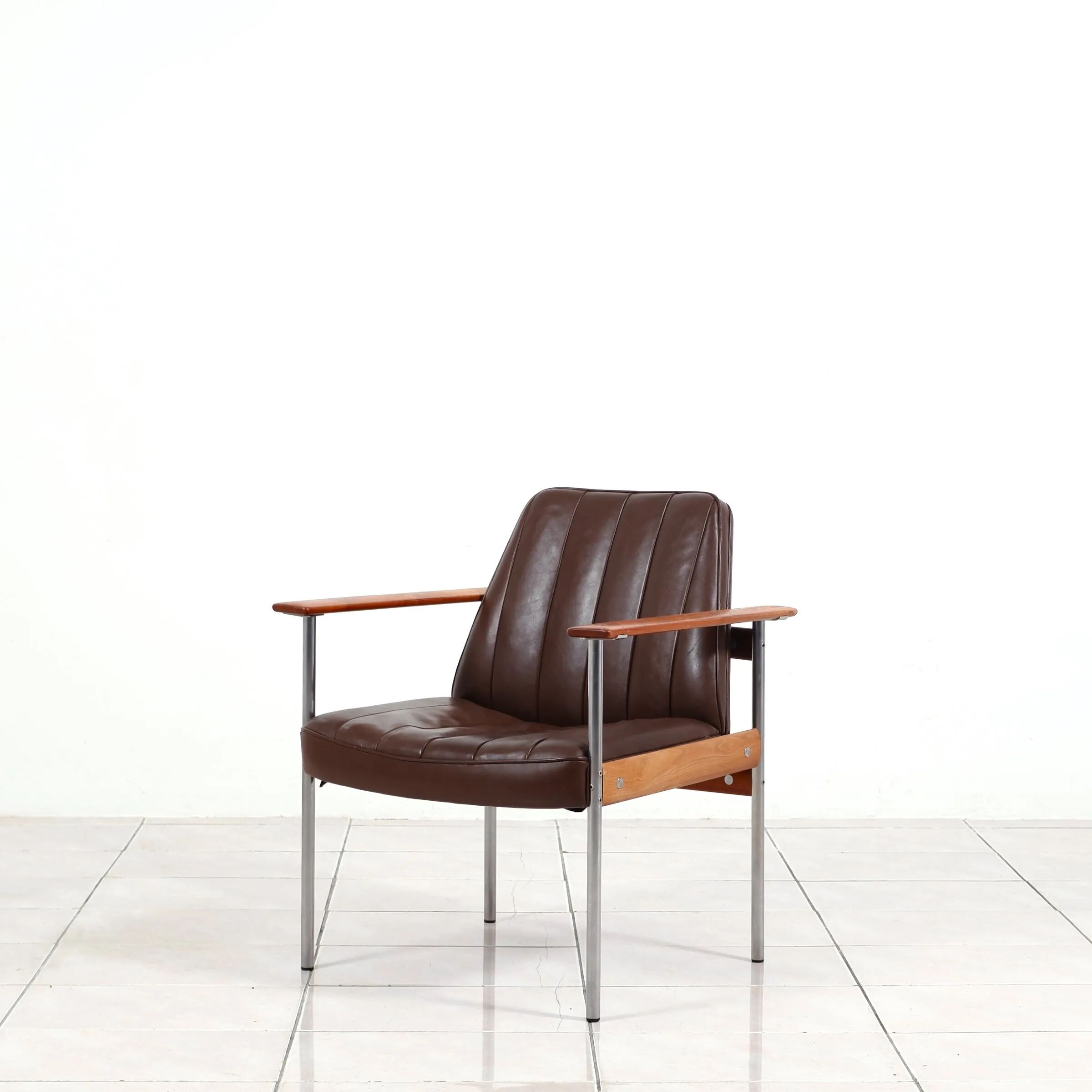 Fauteuil "1001" par Sven Ivar Dysthe pour Dokka Mobler