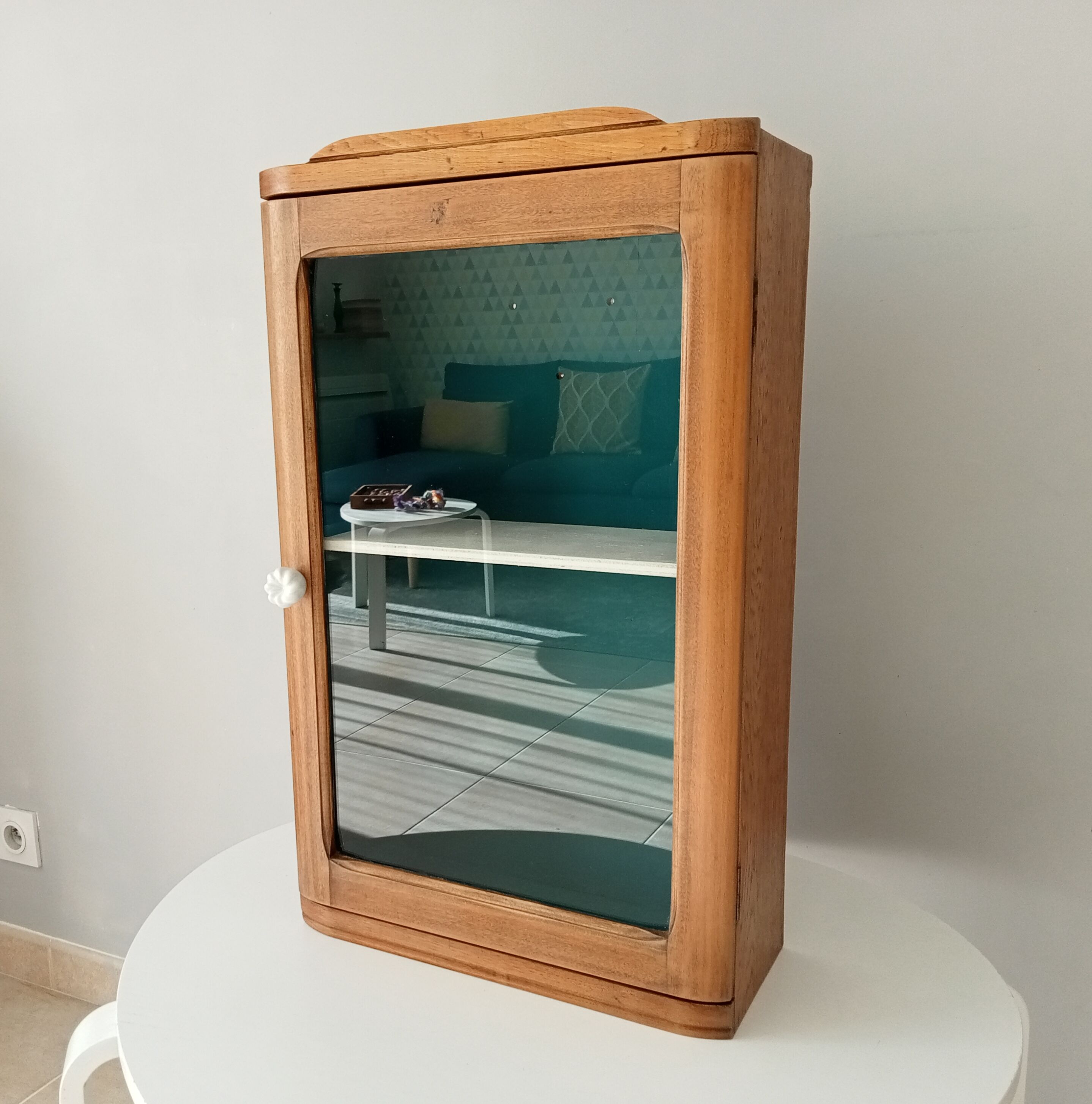 Vintage medicine cabinet in walnut 40/50s